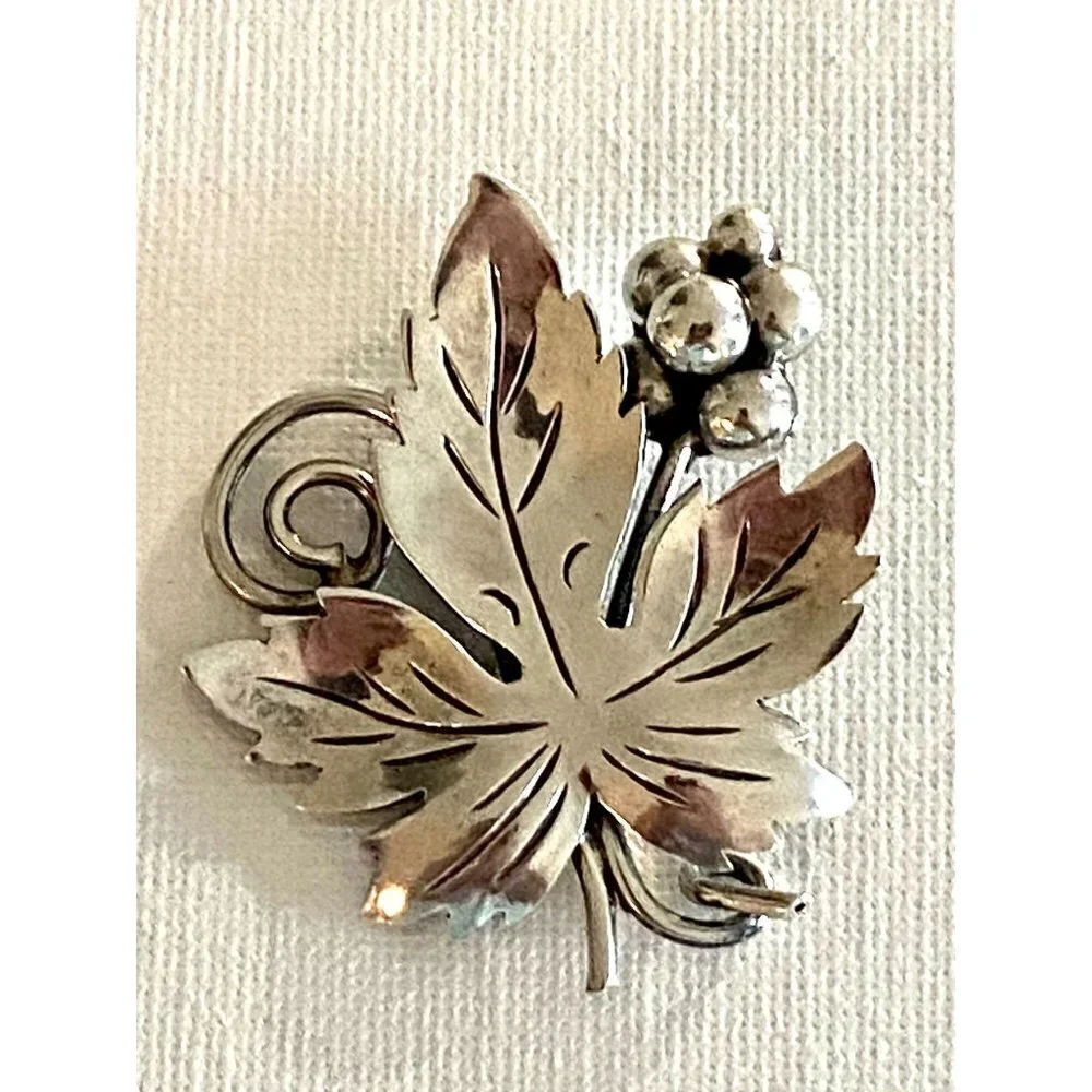Vintage Taxco 925 Sterling‎ Silver Grape Leaf Brooch